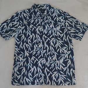 Banana Republic Mens Slim Fit Button Down Shirt Blue Leaf Print Short Sleeve M